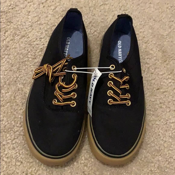 Old Navy Other - Navy blue Old Navy boys/girls shoes size 5